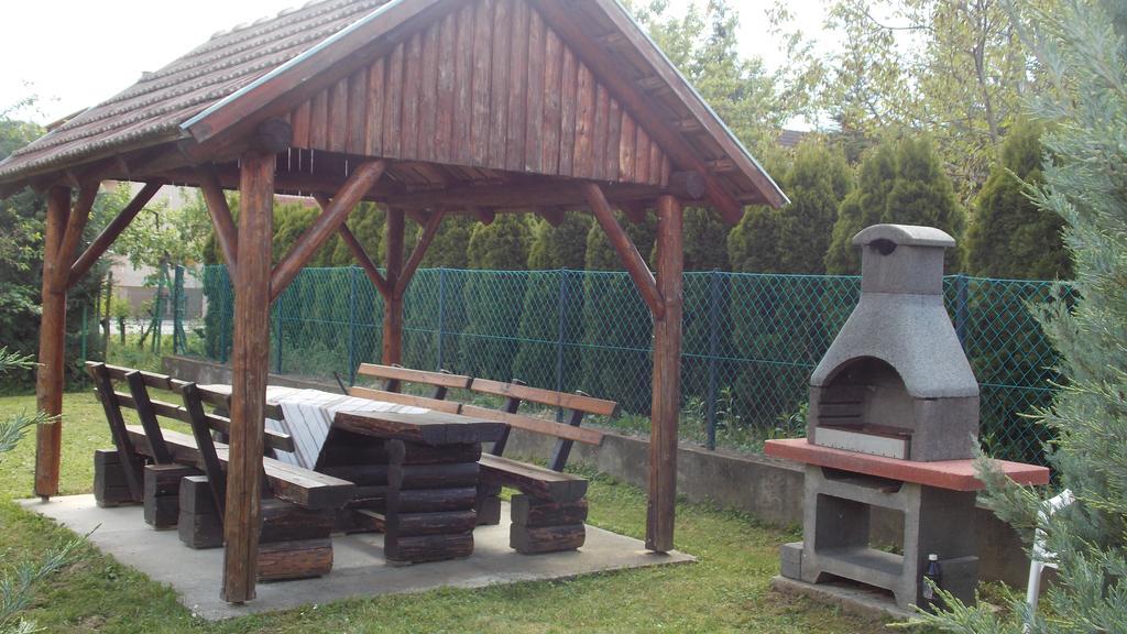 Bodzavirag Apartman Zalakaros Luaran gambar