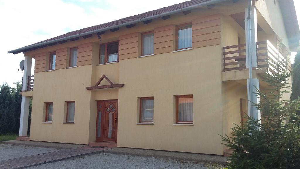 Bodzavirag Apartman Zalakaros Luaran gambar